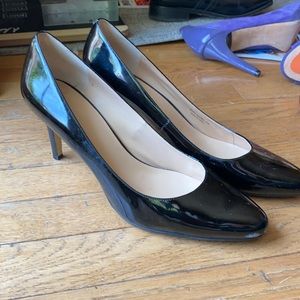 Cole Haan black patent leather pumps 11B
